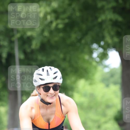 15.06.2025 - 7 Türme Triathlon Yannick Fuchs http://msf.ph/oto/7961016 15.06.2025 13:49:19 Radfahren 720, 858, 994 meine-sportfotos.de