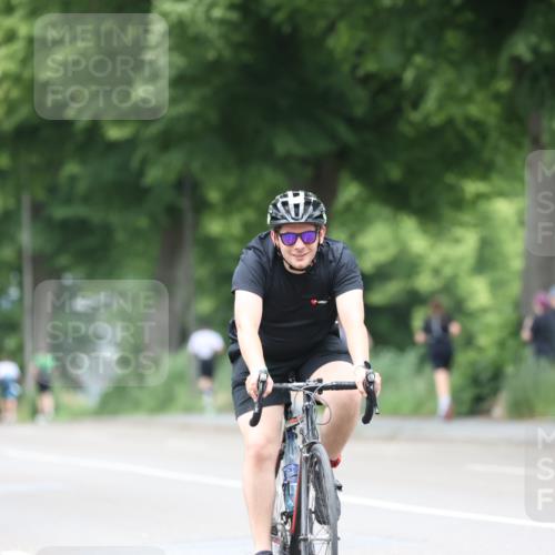 15.06.2025 - 7 Türme Triathlon Yannick Fuchs http://msf.ph/oto/7961171 15.06.2025 13:49:41 Radfahren 514, 781, 1051, 1089 meine-sportfotos.de