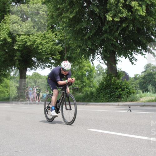 15.06.2025 - 7 Türme Triathlon Yannick Fuchs http://msf.ph/oto/7961185 15.06.2025 12:13:15 Radfahren  meine-sportfotos.de