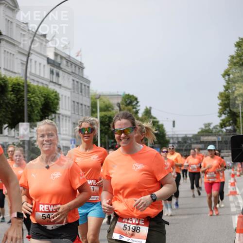 15.06.2025 - REWE Women's Run Jannik Wohlers http://msf.ph/oto/7961214 15.06.2025 09:46:03 Laufen 54, 5198 meine-sportfotos.de