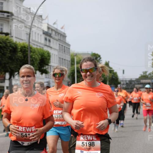 15.06.2025 - REWE Women's Run Jannik Wohlers http://msf.ph/oto/7961233 15.06.2025 09:46:03 Laufen 541, 5351, 5198 meine-sportfotos.de