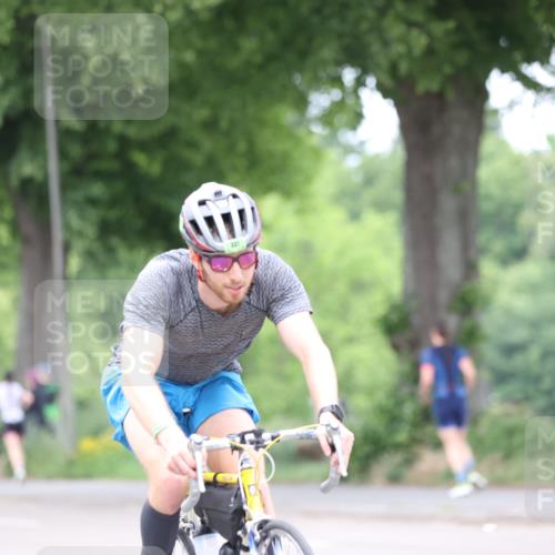 15.06.2025 - 7 Türme Triathlon Yannick Fuchs http://msf.ph/oto/7961333 15.06.2025 13:50:01 Radfahren 337, 1002 meine-sportfotos.de