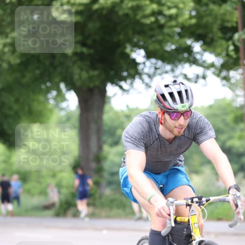 15.06.2025 - 7 Türme Triathlon Yannick Fuchs http://msf.ph/oto/7961353 15.06.2025 13:50:01 Radfahren 337, 1002 meine-sportfotos.de