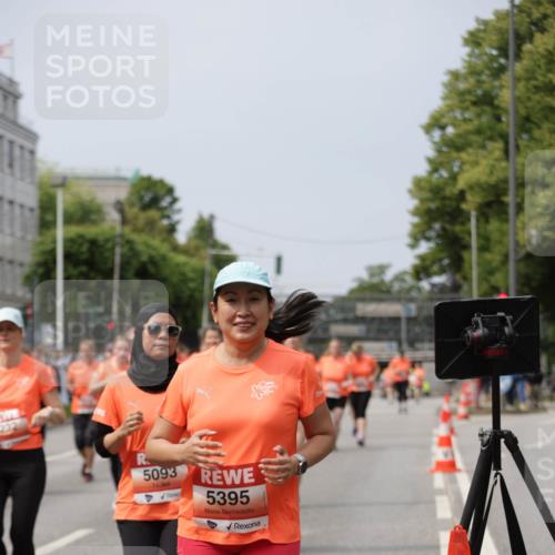 15.06.2025 - REWE Women's Run Jannik Wohlers http://msf.ph/oto/7961358 15.06.2025 09:46:08 Laufen 5093, 5395 meine-sportfotos.de
