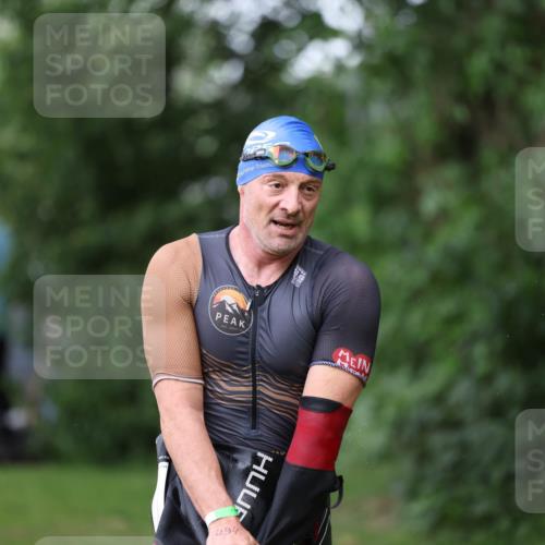 15.06.2025 - 7 Türme Triathlon Michael Strokosch http://msf.ph/oto/7961471 15.06.2025 12:13:27 Schwimmen 396, 494, 539 meine-sportfotos.de