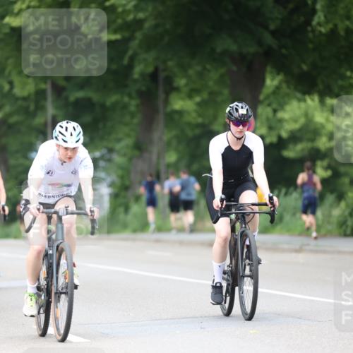 15.06.2025 - 7 Türme Triathlon Yannick Fuchs http://msf.ph/oto/7961477 15.06.2025 13:50:18 Radfahren 894, 960, 1099 meine-sportfotos.de