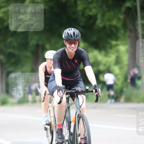 15.06.2025 - 7 Türme Triathlon Yannick Fuchs http://msf.ph/oto/7961491 15.06.2025 13:50:20 Radfahren 822, 850, 894, 960, 1099 meine-sportfotos.de