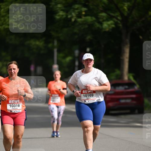 15.06.2025 - REWE Women's Run Dr. Thomas Lammeyer http://msf.ph/oto/7961502 15.06.2025 09:50:31 Laufen 10316, 10169 meine-sportfotos.de
