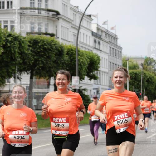 15.06.2025 - REWE Women's Run Jannik Wohlers http://msf.ph/oto/7961541 15.06.2025 09:46:14 Laufen 5494, 5493, 1895, 5605 meine-sportfotos.de