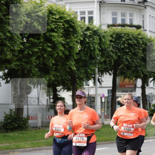 15.06.2025 - REWE Women's Run Jannik Wohlers http://msf.ph/oto/7961574 15.06.2025 09:46:17 Laufen 11, 5323, 5173, 5165 meine-sportfotos.de