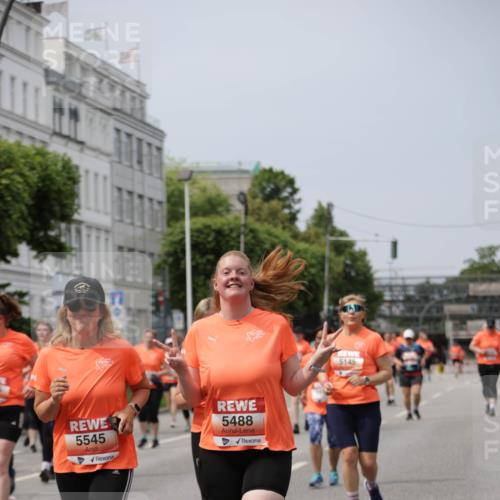 15.06.2025 - REWE Women's Run Jannik Wohlers http://msf.ph/oto/7961623 15.06.2025 09:46:18 Laufen 5545, 5488, 5145 meine-sportfotos.de