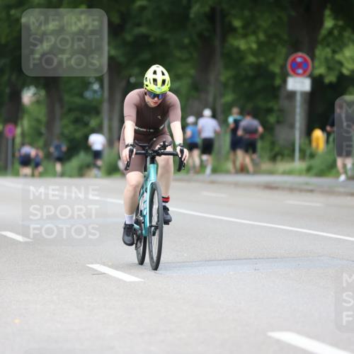 15.06.2025 - 7 Türme Triathlon Yannick Fuchs http://msf.ph/oto/7961653 15.06.2025 13:50:37 Radfahren 195, 326, 1096 meine-sportfotos.de