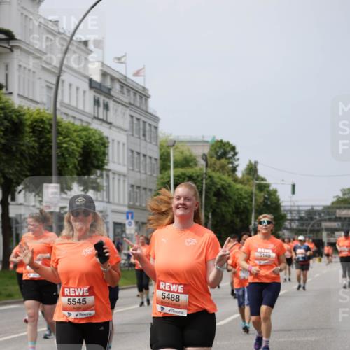 15.06.2025 - REWE Women's Run Jannik Wohlers http://msf.ph/oto/7961656 15.06.2025 09:46:19 Laufen 5545, 5488, 5145 meine-sportfotos.de
