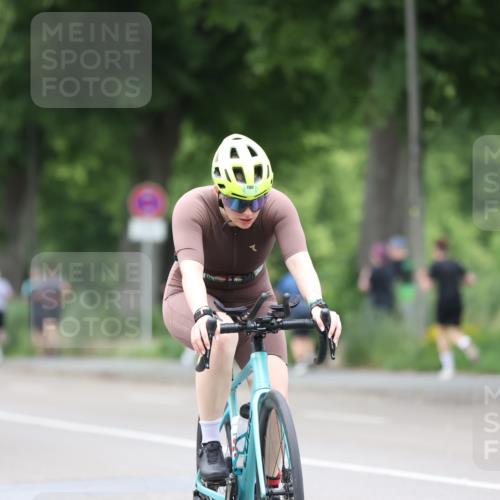15.06.2025 - 7 Türme Triathlon Yannick Fuchs http://msf.ph/oto/7961671 15.06.2025 13:50:38 Radfahren 195, 326, 1096 meine-sportfotos.de