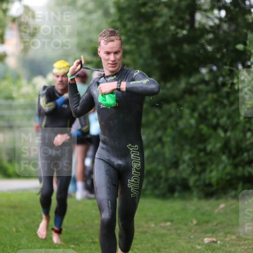 15.06.2025 - 7 Türme Triathlon Michael Strokosch http://msf.ph/oto/7961673 15.06.2025 12:13:47 Schwimmen 395, 543, 566, 599, 633 meine-sportfotos.de