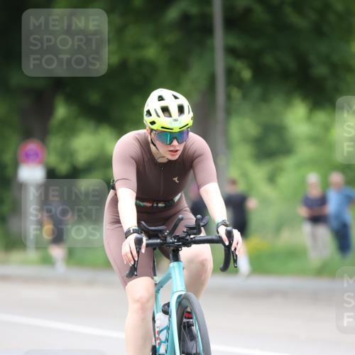 15.06.2025 - 7 Türme Triathlon Yannick Fuchs http://msf.ph/oto/7961677 15.06.2025 13:50:38 Radfahren 195, 326, 1096 meine-sportfotos.de