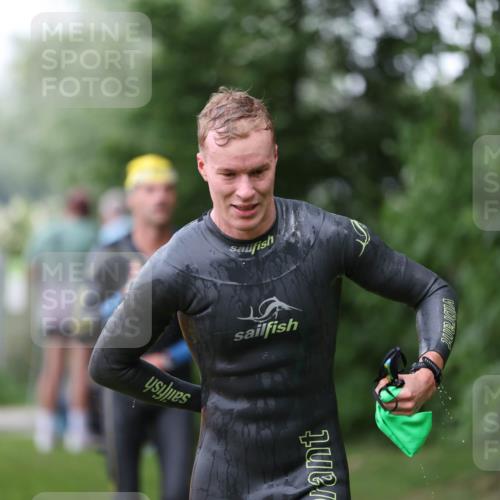 15.06.2025 - 7 Türme Triathlon Michael Strokosch http://msf.ph/oto/7961708 15.06.2025 12:13:49 Schwimmen 395, 497, 501, 543, 566, 599, 633 meine-sportfotos.de