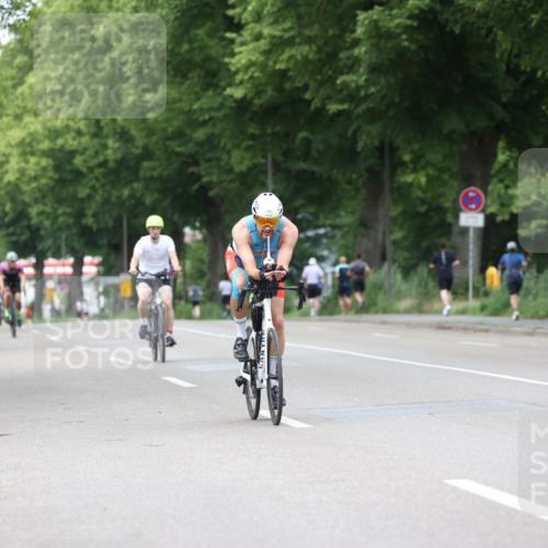 15.06.2025 - 7 Türme Triathlon Yannick Fuchs http://msf.ph/oto/7961711 15.06.2025 13:50:41 Radfahren 195, 326, 389, 1096 meine-sportfotos.de