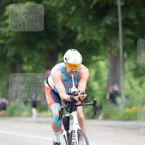 15.06.2025 - 7 Türme Triathlon Yannick Fuchs http://msf.ph/oto/7961730 15.06.2025 13:50:42 Radfahren 326, 389, 1096 meine-sportfotos.de