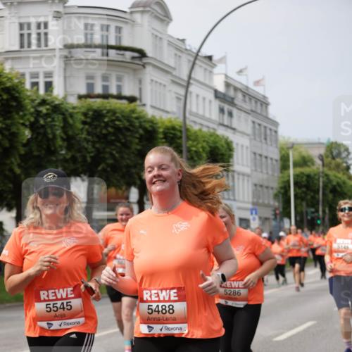 15.06.2025 - REWE Women's Run Jannik Wohlers http://msf.ph/oto/7961739 15.06.2025 09:46:20 Laufen 5545, 5488, 5286, 5145 meine-sportfotos.de