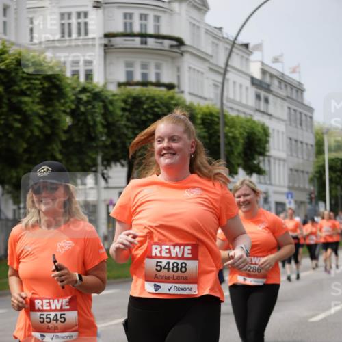 15.06.2025 - REWE Women's Run Jannik Wohlers http://msf.ph/oto/7961761 15.06.2025 09:46:20 Laufen 5545, 5488, 286 meine-sportfotos.de