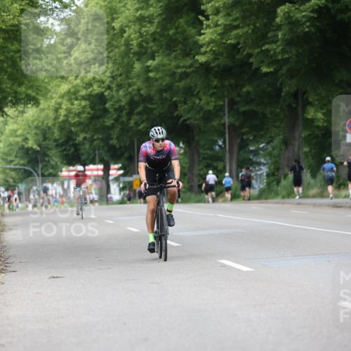 15.06.2025 - 7 Türme Triathlon Yannick Fuchs http://msf.ph/oto/7961789 15.06.2025 13:50:45 Radfahren 326, 389, 911, 1096 meine-sportfotos.de