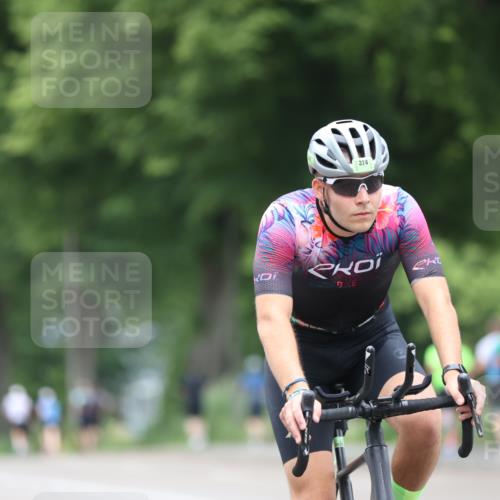 15.06.2025 - 7 Türme Triathlon Yannick Fuchs http://msf.ph/oto/7961834 15.06.2025 13:50:47 Radfahren 389, 911, 954, 1096 meine-sportfotos.de
