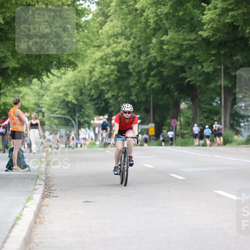 15.06.2025 - 7 Türme Triathlon Yannick Fuchs http://msf.ph/oto/7961863 15.06.2025 13:50:48 Radfahren 389, 911, 954 meine-sportfotos.de