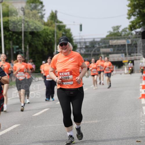 15.06.2025 - REWE Women's Run Jannik Wohlers http://msf.ph/oto/7961880 15.06.2025 09:46:29 Laufen 5384, 5289 meine-sportfotos.de