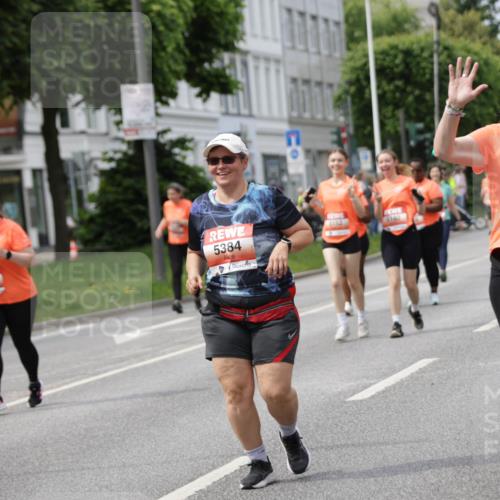 15.06.2025 - REWE Women's Run Jannik Wohlers http://msf.ph/oto/7961910 15.06.2025 09:46:31 Laufen 5384, 6162, 5289 meine-sportfotos.de
