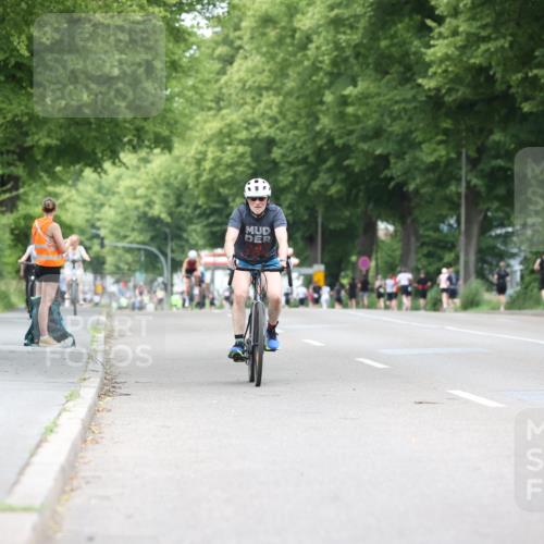 15.06.2025 - 7 Türme Triathlon Yannick Fuchs http://msf.ph/oto/7962290 15.06.2025 13:51:41 Radfahren 718, 1008 meine-sportfotos.de