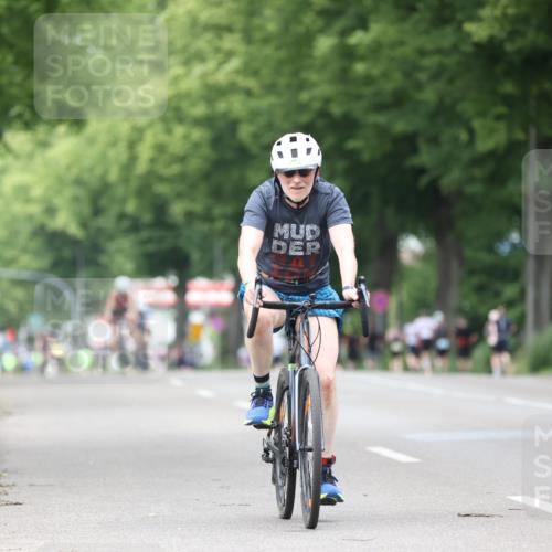 15.06.2025 - 7 Türme Triathlon Yannick Fuchs http://msf.ph/oto/7962300 15.06.2025 13:51:41 Radfahren 718, 1008 meine-sportfotos.de