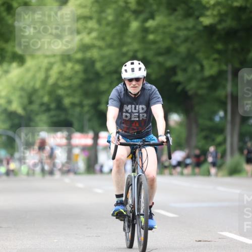 15.06.2025 - 7 Türme Triathlon Yannick Fuchs http://msf.ph/oto/7962308 15.06.2025 13:51:41 Radfahren 718, 1008 meine-sportfotos.de
