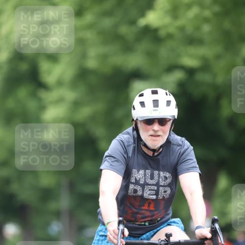 15.06.2025 - 7 Türme Triathlon Yannick Fuchs http://msf.ph/oto/7962329 15.06.2025 13:51:42 Radfahren 718, 893, 1008 meine-sportfotos.de