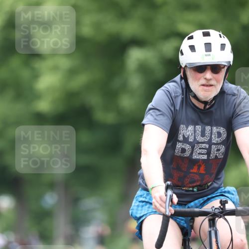 15.06.2025 - 7 Türme Triathlon Yannick Fuchs http://msf.ph/oto/7962334 15.06.2025 13:51:43 Radfahren 718, 893, 1008, 1021 meine-sportfotos.de