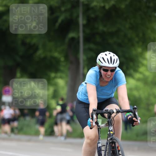 15.06.2025 - 7 Türme Triathlon Yannick Fuchs http://msf.ph/oto/7962403 15.06.2025 13:51:49 Radfahren 718, 823, 893, 1021 meine-sportfotos.de