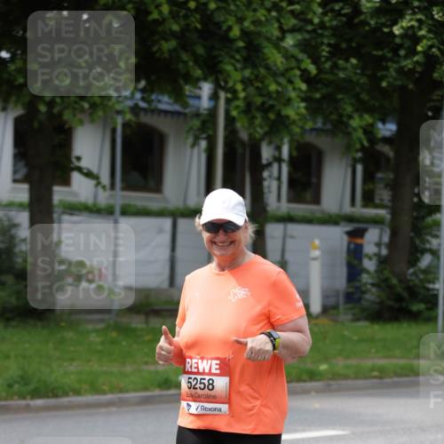 15.06.2025 - REWE Women's Run Jannik Wohlers http://msf.ph/oto/7962457 15.06.2025 09:46:59 Laufen 5258 meine-sportfotos.de