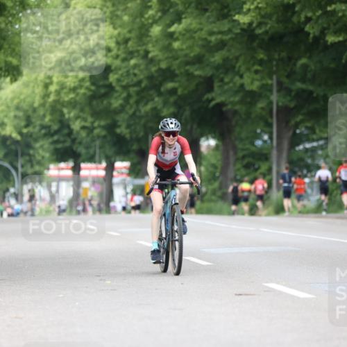 15.06.2025 - 7 Türme Triathlon Yannick Fuchs http://msf.ph/oto/7962462 15.06.2025 13:51:54 Radfahren 823, 845 meine-sportfotos.de