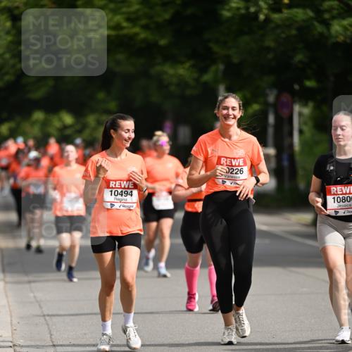 15.06.2025 - REWE Women's Run Dr. Thomas Lammeyer http://msf.ph/oto/7962478 15.06.2025 09:51:24 Laufen 10494, 0226, 10806 meine-sportfotos.de