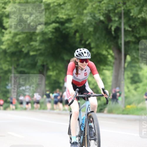15.06.2025 - 7 Türme Triathlon Yannick Fuchs http://msf.ph/oto/7962499 15.06.2025 13:51:55 Radfahren 823, 845 meine-sportfotos.de