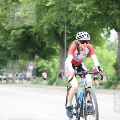 15.06.2025 - 7 Türme Triathlon Yannick Fuchs http://msf.ph/oto/7962512 15.06.2025 13:51:56 Radfahren 823, 845 meine-sportfotos.de