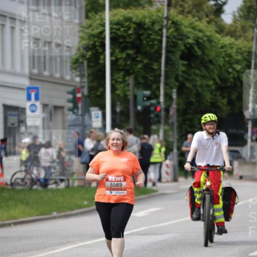 15.06.2025 - REWE Women's Run Jannik Wohlers http://msf.ph/oto/7962556 15.06.2025 09:47:16 Laufen 5569 meine-sportfotos.de