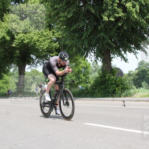 15.06.2025 - 7 Türme Triathlon Yannick Fuchs http://msf.ph/oto/7962725 15.06.2025 12:44:42 Radfahren  meine-sportfotos.de