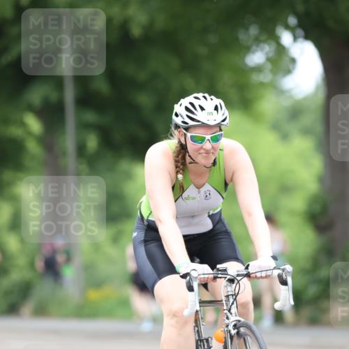 15.06.2025 - 7 Türme Triathlon Yannick Fuchs http://msf.ph/oto/7962832 15.06.2025 13:52:30 Radfahren 556, 729, 799, 1038 meine-sportfotos.de