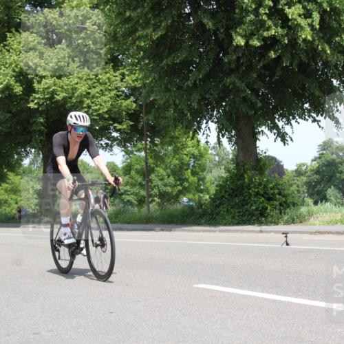 15.06.2025 - 7 Türme Triathlon Yannick Fuchs http://msf.ph/oto/7962847 15.06.2025 12:46:32 Radfahren  meine-sportfotos.de