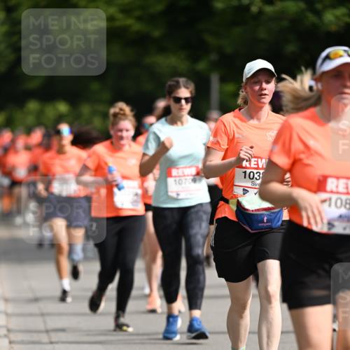 15.06.2025 - REWE Women's Run Dr. Thomas Lammeyer http://msf.ph/oto/7962881 15.06.2025 09:51:39 Laufen 1070, 1038 meine-sportfotos.de