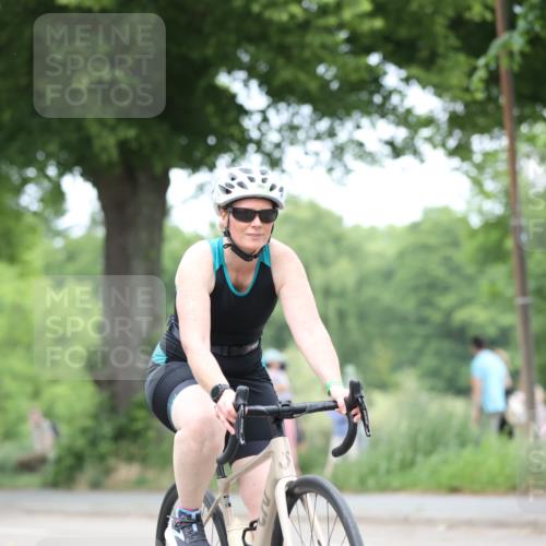 15.06.2025 - 7 Türme Triathlon Yannick Fuchs http://msf.ph/oto/7962936 15.06.2025 13:52:34 Radfahren 556, 729, 799, 1038 meine-sportfotos.de