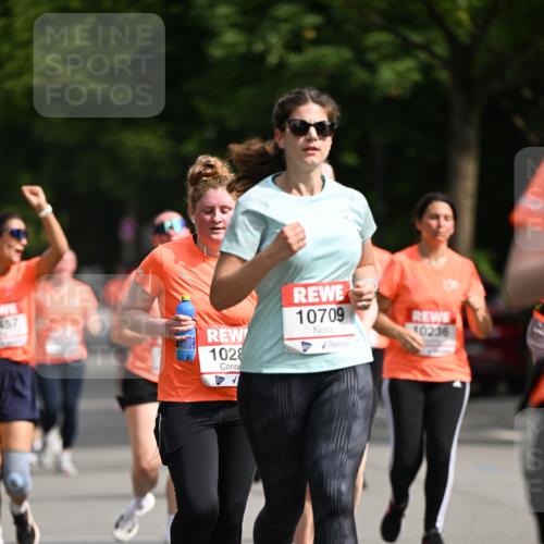 15.06.2025 - REWE Women's Run Dr. Thomas Lammeyer http://msf.ph/oto/7962940 15.06.2025 09:51:42 Laufen 457, 10709, 10236 meine-sportfotos.de