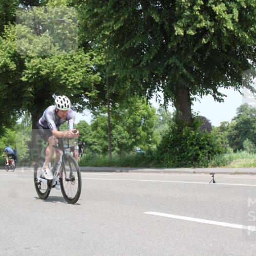 15.06.2025 - 7 Türme Triathlon Yannick Fuchs http://msf.ph/oto/7962948 15.06.2025 12:46:52 Radfahren  meine-sportfotos.de