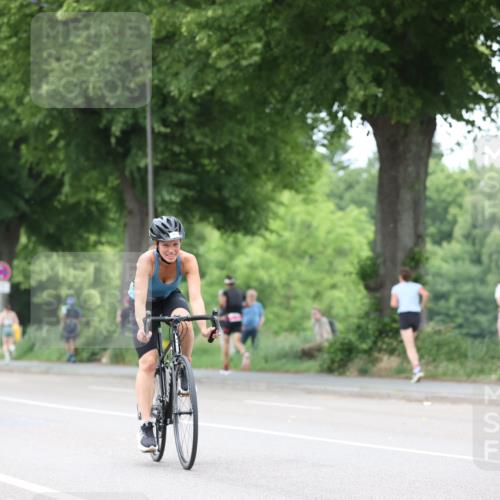 15.06.2025 - 7 Türme Triathlon Yannick Fuchs http://msf.ph/oto/7962973 15.06.2025 13:52:41 Radfahren 703 meine-sportfotos.de